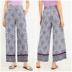 LOFT fluid wide leg crop linen pants size M boho medallion palazzo trousers blue